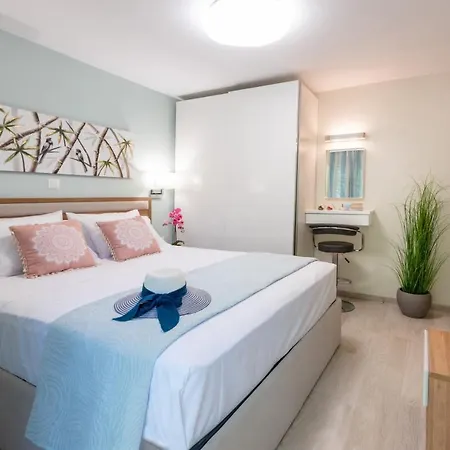Costamare Boutiqueapart-where Luxury Meets Comfort *
