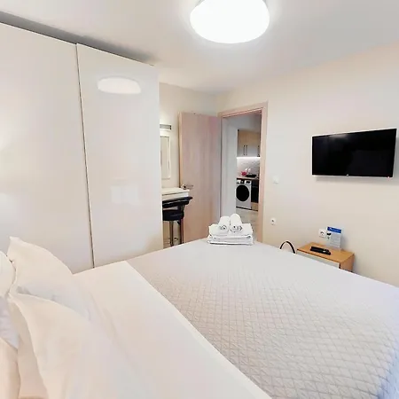 Apartment Costamare Boutiqueapart-where Luxury Meets Comfort *